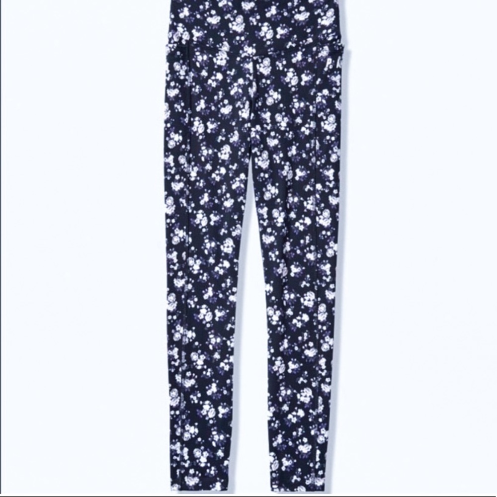 PINK Victoria’s Secret Ultimate Floral Print Leggings - Picture 4 of 5